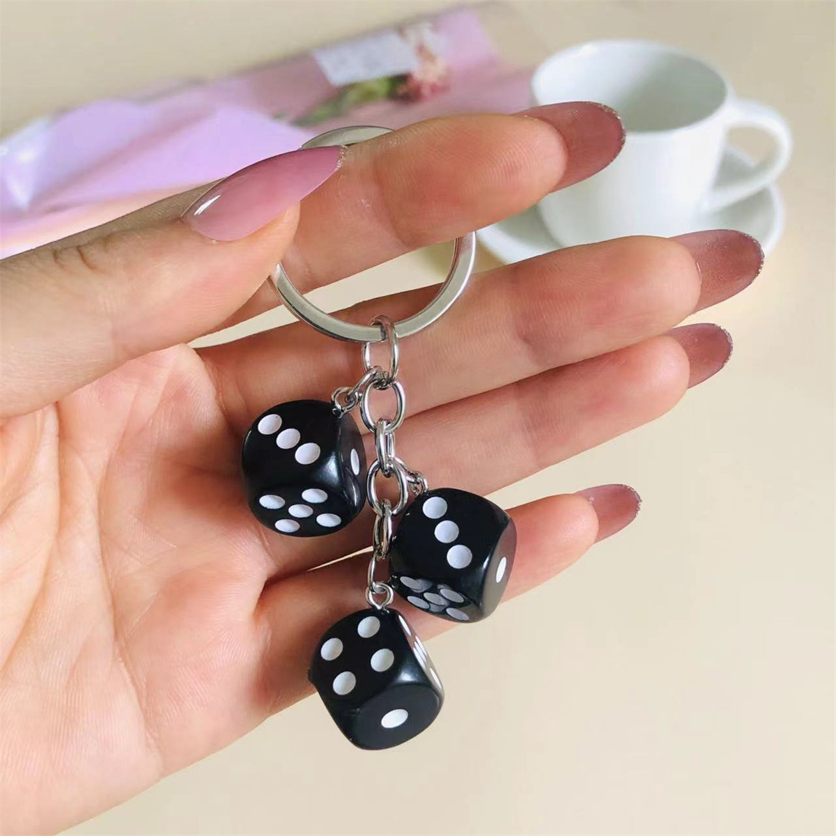 Gantungan kunci dadu 3D lucu g - Gaming Accessories Men ulasan dan harga